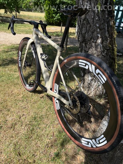 ENVE MOG avec roue ENVE SES 4.5 - 11