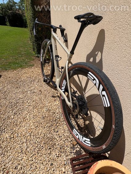 ENVE MOG avec roue ENVE SES 4.5 - 15