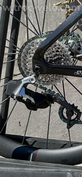 SRAM RED AXS E1 + cassette RED 10-36 – 12v – état quasi neuf