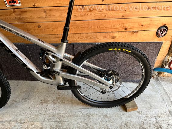 Trek slash factory racing  - 12
