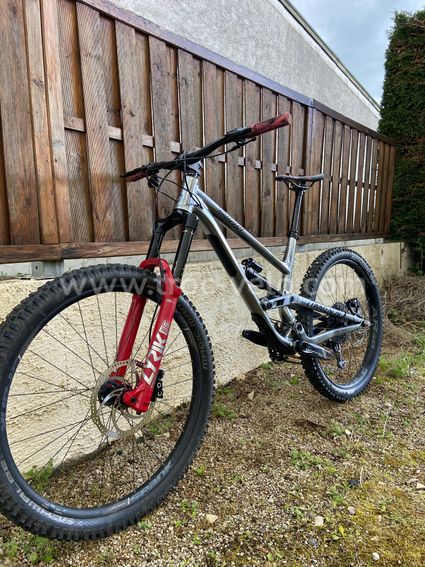 Commencal clash race 2020
