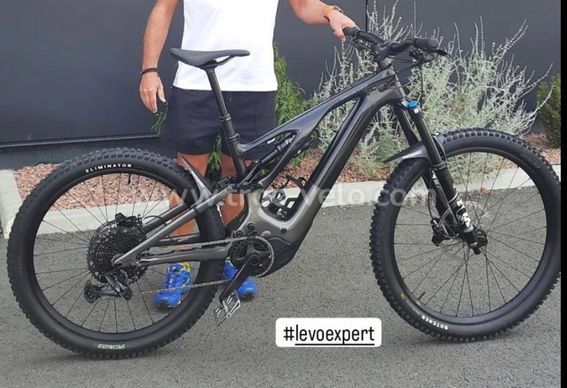Specialized Levo Comp Carbon seulement 3000km batterie à 100%