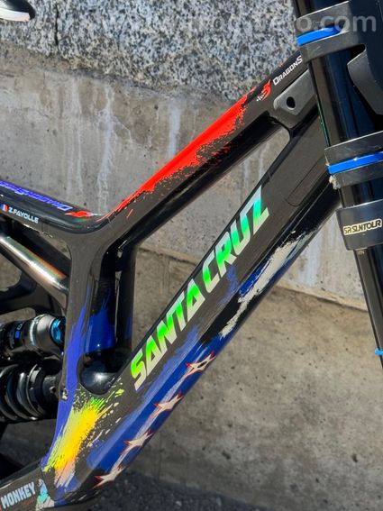 SANTA CRUZ V10 2026 - 3