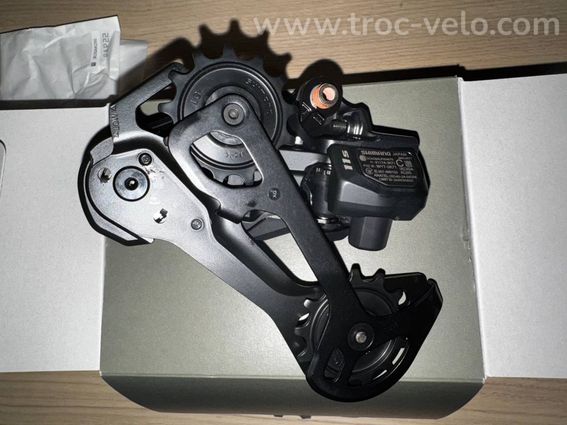 Shimano Dérailleur Arrière - Deore XT RD-M8260 - E-MTB | Di2 | Shadow ES | 11 Vitesses - long (SGS) - 3
