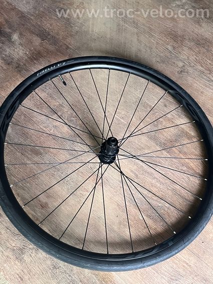 Pack Roues Shimano RS171 Disque + Pneus Pirelli P7 + Disques 105 (Prêt à rouler)