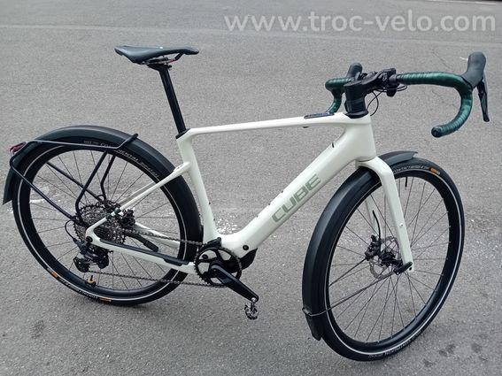 Cube Nuroad Hybrid C:62 Race 400X FE