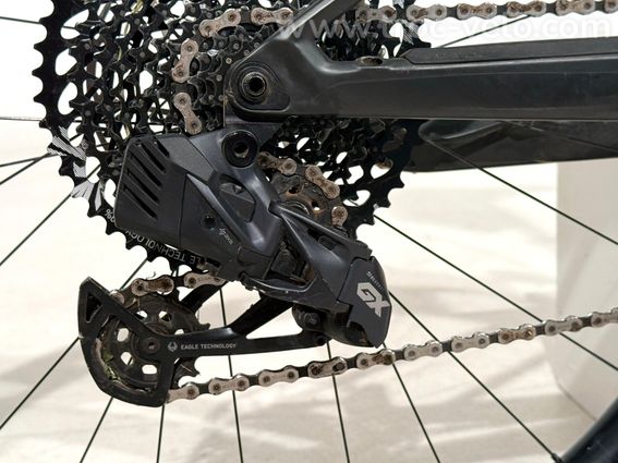 Canyon LUX SRAM GX Eagle AXS XL 2021 - 12