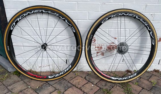 Roues Carbone Campagnolo BORA 35
