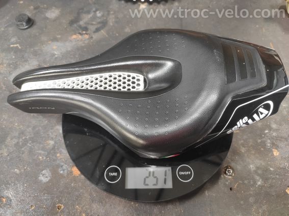 Selle ITALIA IRON - 4