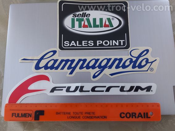3 autocollants campagnolo fulcrum selle italia - 2