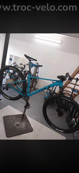 Vélo Scott ( VTT - 2