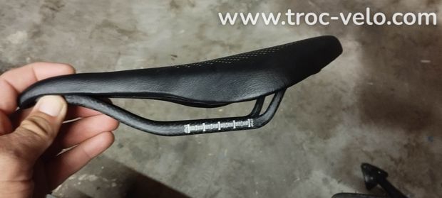 Selle carbone, moins 100 g - 2