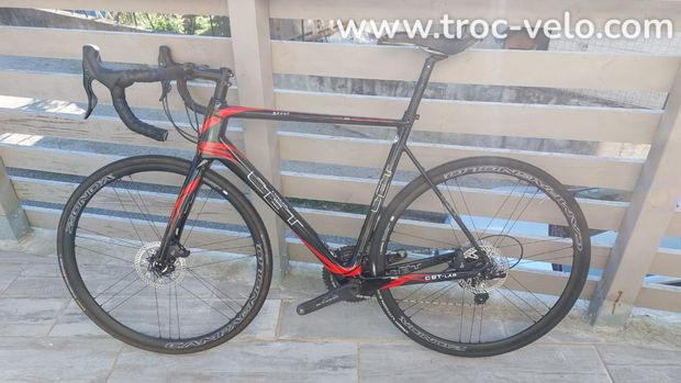 Vélo route tout carbone cadre CBT ITALIA groupe Campagnolo  - 2