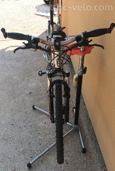 VTT Commencal, Essence, taille M/L - 14