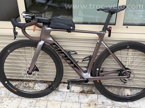 Vends Vélo Giant propel advance 1 complet + une paire de roues DT SWISS neuves - 4