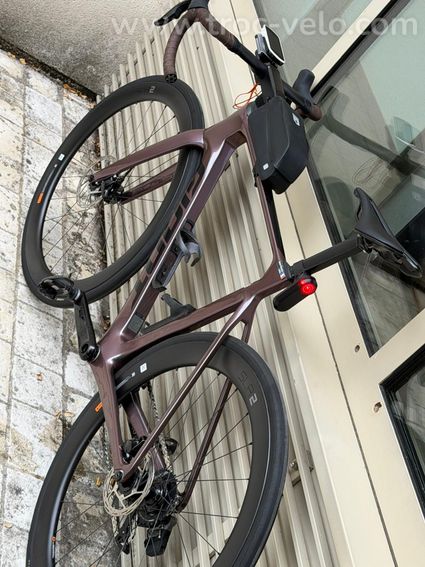 Vends Vélo Giant propel advance 1 complet + une paire de roues DT SWISS neuves - 12