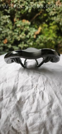 Vend selle de marque Moustache - 4