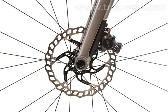 Produit Reconditionne    Bmc Roadmachine 01 Di2 12v    Gris   Velo De Route   Tres Bon Etat - 7