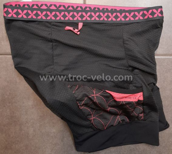 Sous short femme Specialized neuf