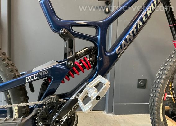 Santa Cruz V10 - 2