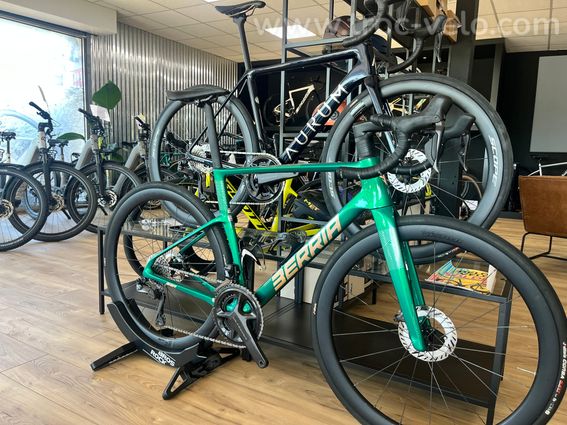 BERRIA Belador Br Ultégra 12 vitesses roues carbones