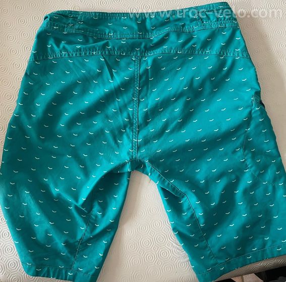 SHORT VTT YETI FEMME TAILLE M TURQUOISE QUASI NEUF - 3