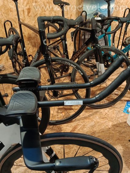 Vélo chrono Adris fusée 105di2 TM - 2