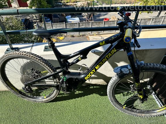 VTT e bike Rocky Mountain altitude c70 carbone