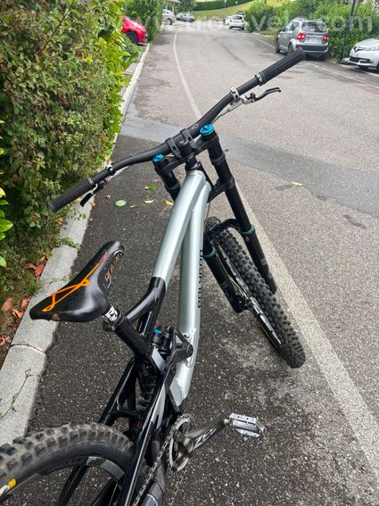 VTT Polygon Colossus DH7 2019 custom taille m - 5