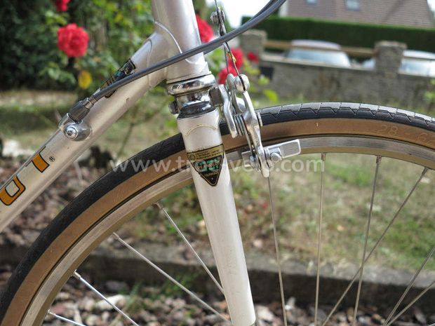 Velo Peugeot PX10 1979 Reproduction du velotaf LR01 Road avec l equipement d origine