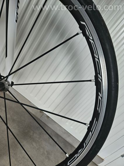 Scott Addict 15 Ultegra Di2 (54/M) - Roues Fulcrum Racing Zero - Capteur puissance Stages - 13