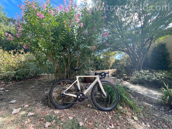 Vélo de route Adris performance