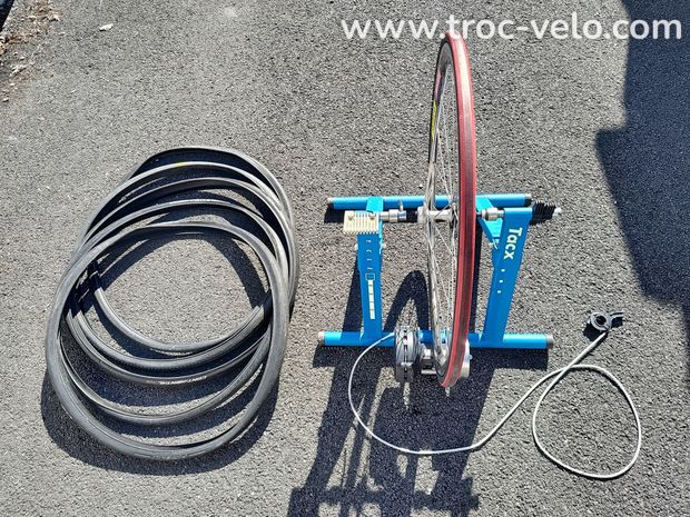 Home Trainer Tacx pour vélo patins + roue + pneus - 1