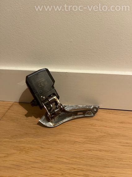 Dérailleur avant Shimano Ultegra Di2 11v R8050 - 2