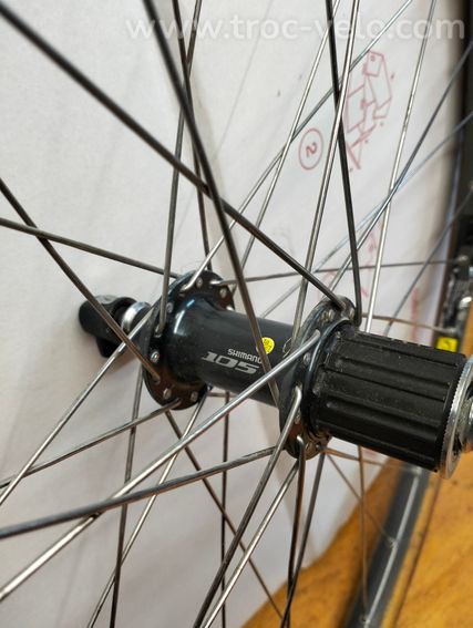 Roue AR moyeux 105 jante Mavic Reflex - 2