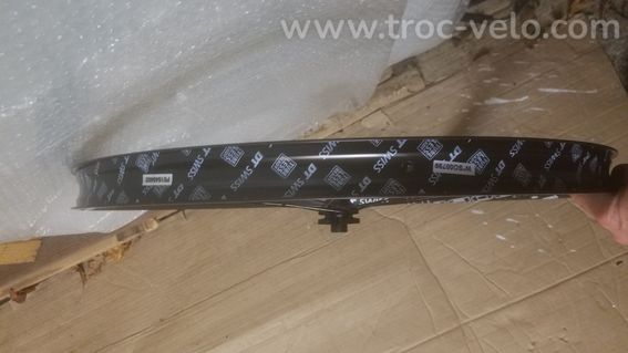 roue av dt swiss h 1900 NEUVE 27.5 + - 3