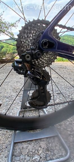 Velo de route factor ostro vam taille M - 8
