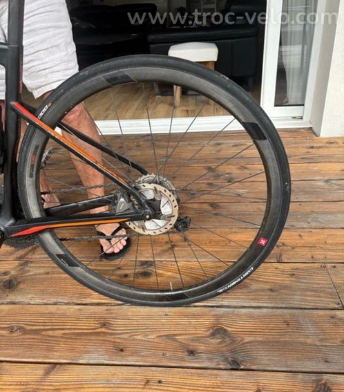 Vélo route carbone BMC road machine Utlegra roues 3 T freins à disque - 2