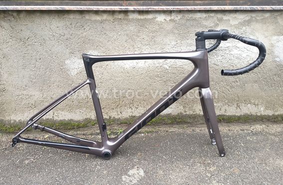 Cadre Giant Defy Advanced 1 2023