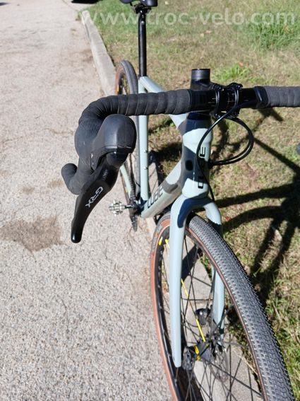 Vélo de Gravel CUBE - 7
