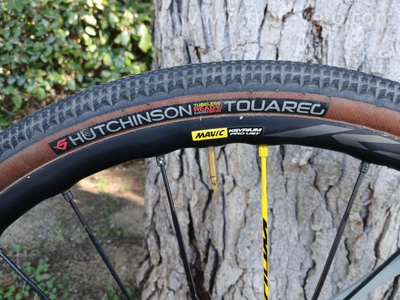 Vélo de Gravel CUBE - 8