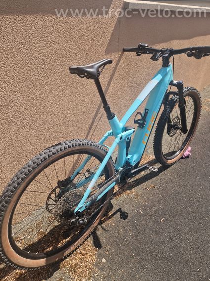 A Vendre VTTAE CUBE Carbone