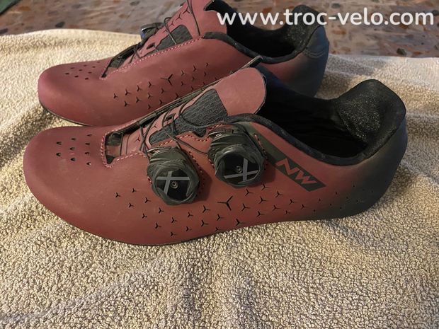 Chaussure vélo route Northwave  neuve jamais mis, pointure 39 - 2