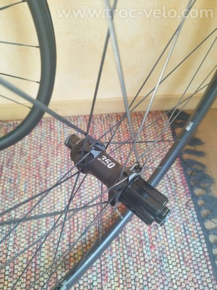 Paire de roues DT Swiss ER 1600 Spline 30 Neuve - 3