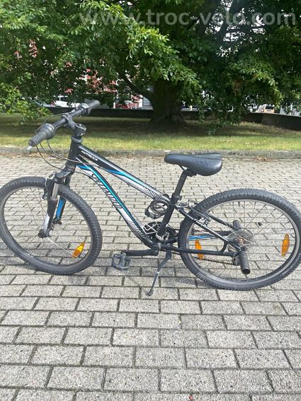 VTT Specialized Hotrock noir/bleu/blanc
