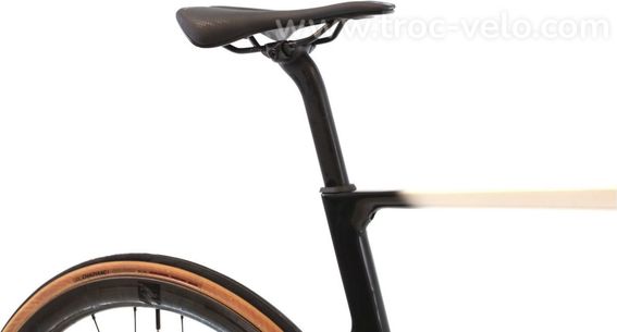 Produit Reconditionne Berria Belador Di2 12v Blanc Velo De Route Tres Bon Etat - 8