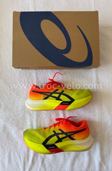 Chaussures running Asics metaspeed Sky carbone