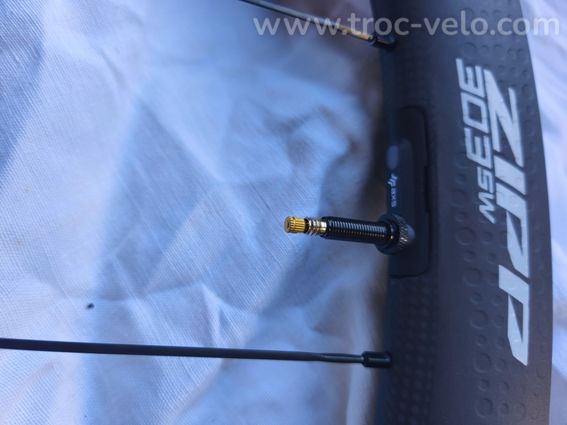 Paire de roues ZIPP 303 SW neuves - 3