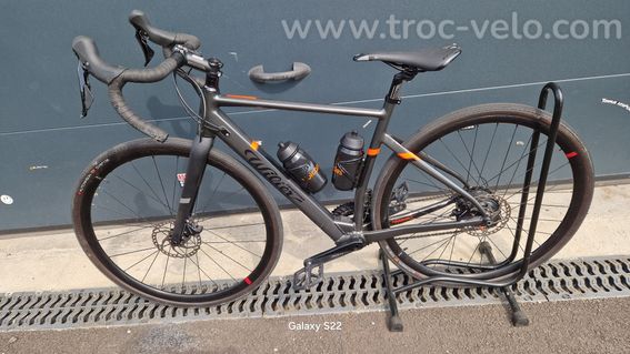 Vélo de route Wilier électrique taille S - 5