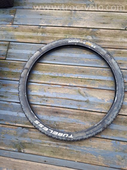 pneu vtt  TUBLESS 26 CONTINENTALmountain king 2.2 - 2